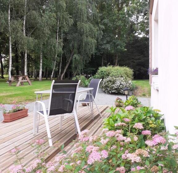 Дом 1 Спальня, Chambres Et Table D Hôtes Les Trois Marquets