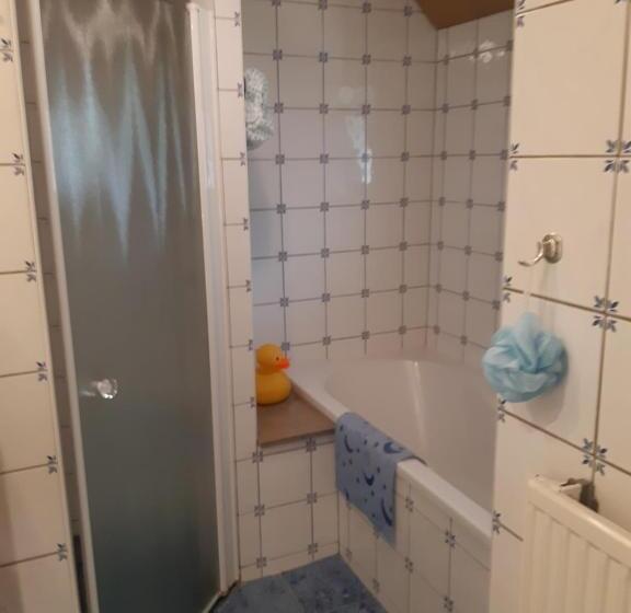 Номер Стандарт Вид на Сад, Bed & Breakfast “ Gastvrij Onthaal “