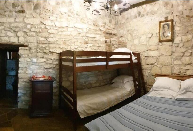 Четырехместный Номер Стандарт, Pensiunea Casa Dacilor