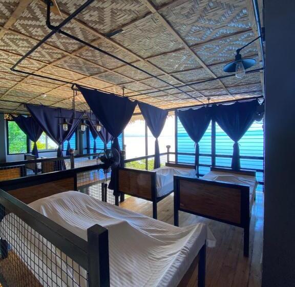 Семейный Номер Deluxe, Fantasy Lodge