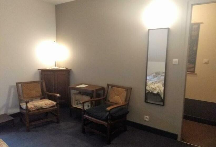 Номер Стандарт, Chambre D Hôtes L Ermite