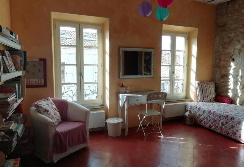 Номер Стандарт Совместная Ванная, Maison La Vie Est Belle