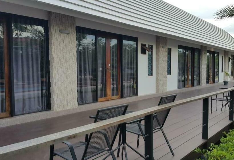 Номер Deluxe, Ingaun Resort Kanchanaburi