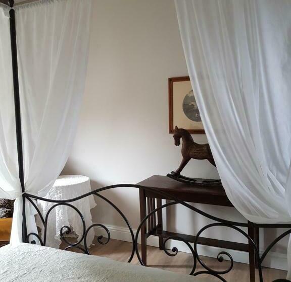 اتاق لوکس با تخت بزرگ, Locanda Elena
