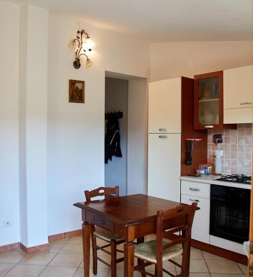 آپارتمان 2 خوابه, Rea Villa