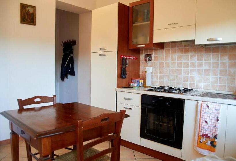 آپارتمان 2 خوابه, Rea Villa