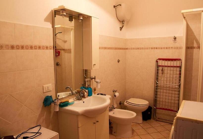 آپارتمان 2 خوابه, Rea Villa