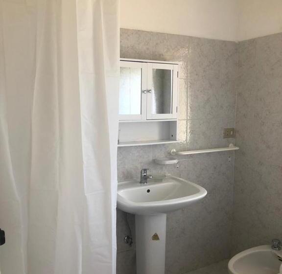 اتاق استاندارد چهار تخته, Rea Villa