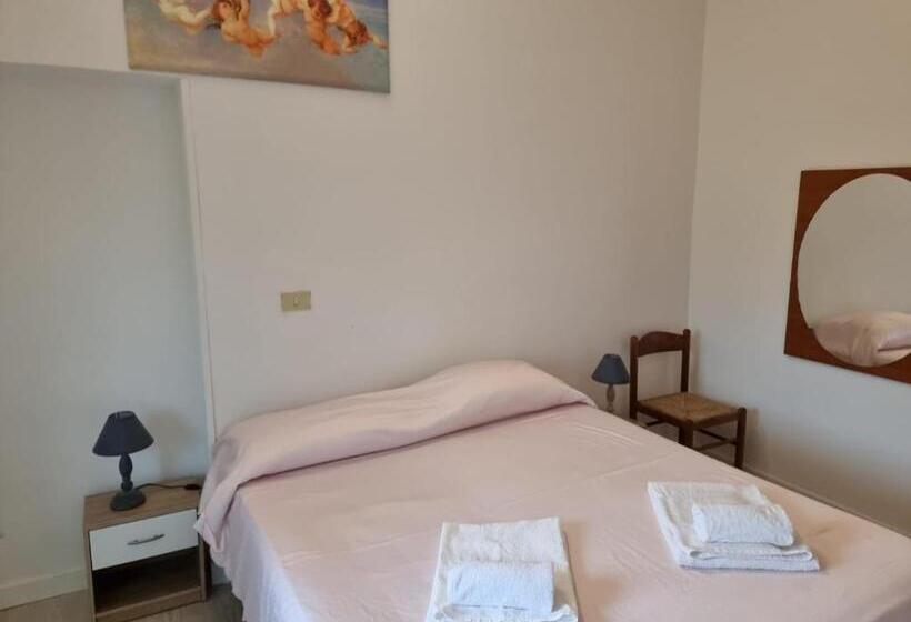 اتاق استاندارد چهار تخته, Rea Villa