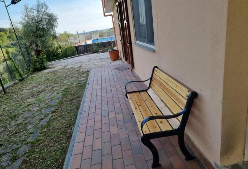 اتاق استاندارد چهار تخته, Rea Villa