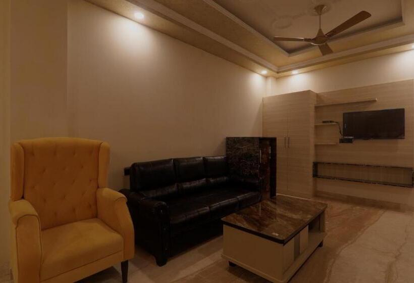 Family Suite, Shri Tirupati Residency