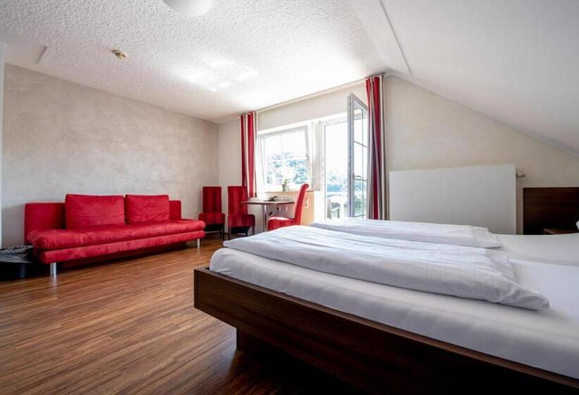 Четырехместный Номер Стандарт, Garni Hotel Henn