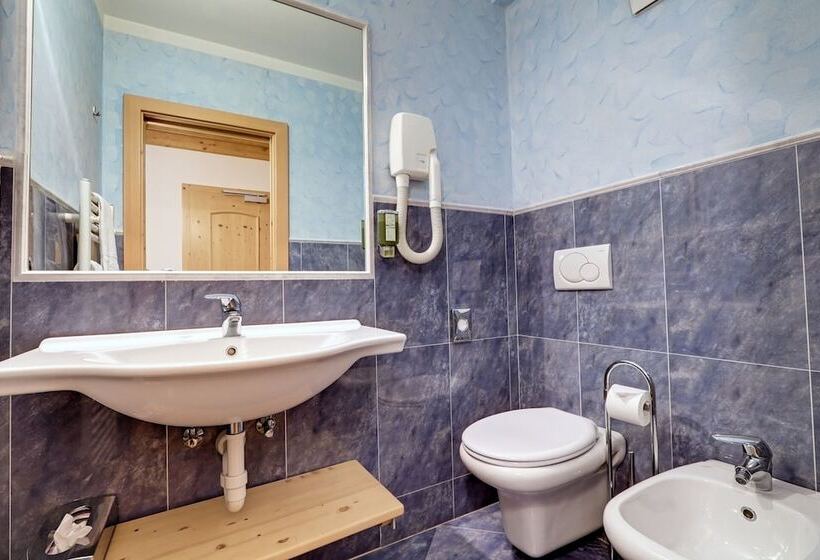 سوییت, Leading Relax Hotel Maria
