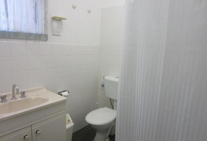 Номер Стандарт, Lake Forbes Motel