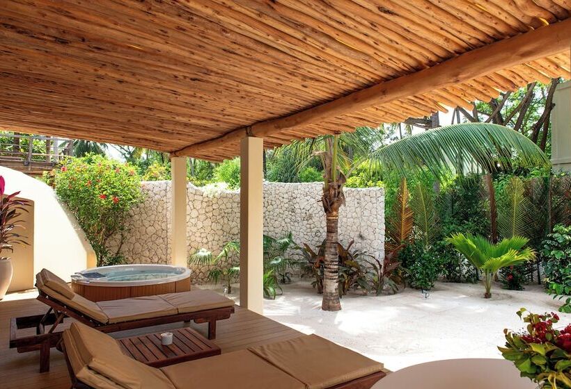 اتاق لوکس با وان آب گرم, Zanzibar White Sand Luxury Villas & Spa  Relais & Chateaux