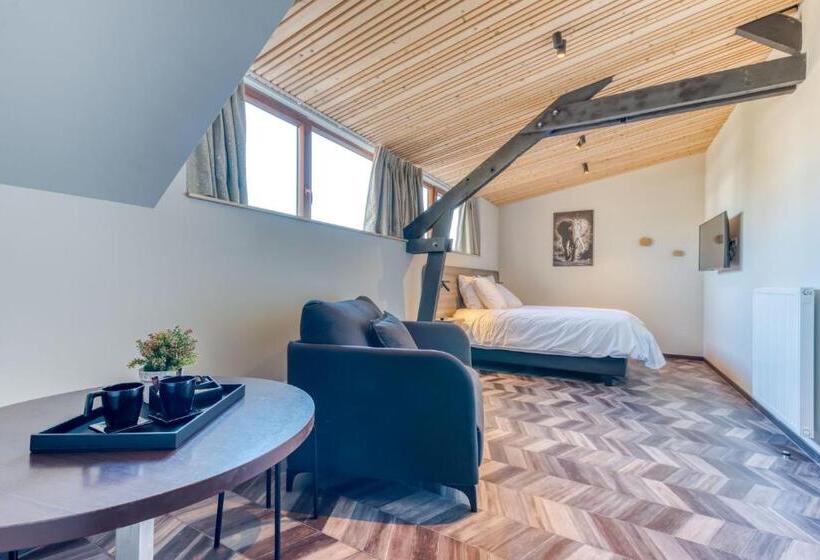 Номер Стандарт, Les Chambres Du Domaine Du Vieux Château