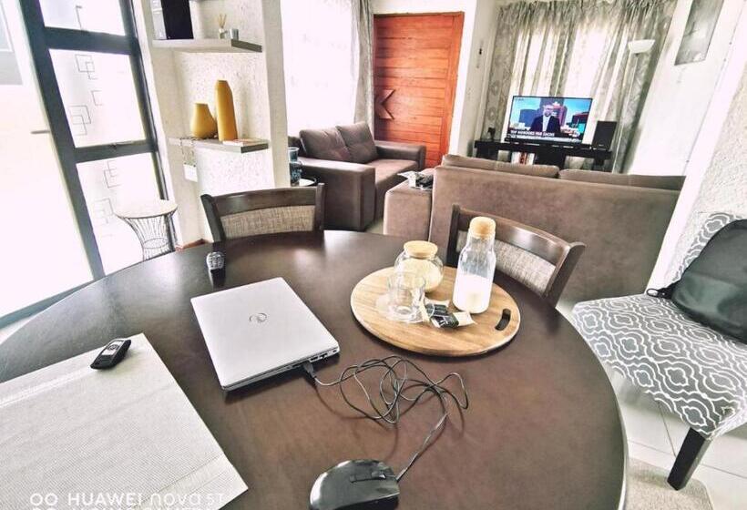 Дом 2 Спальни, Moletji Guest House