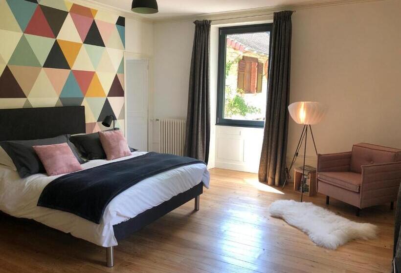 Номер Стандарт Вид на Сад, Chambres D’hôtes Les Mouillères