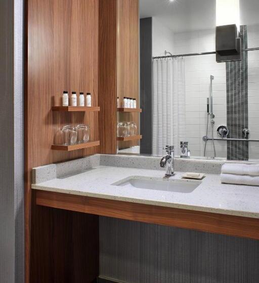 Стандартный Номер Кровать Кинг, Delta Hotels By Marriott Waterloo