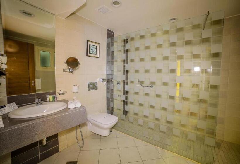 Люкс 2 Спальни, Golden Tulip Hotel Buraidah Al Qassim