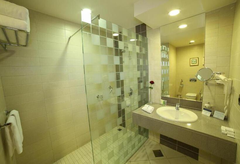 Люкс Executive Кровать Кинг, Golden Tulip Hotel Buraidah Al Qassim