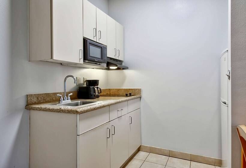Номер Deluxe, Studio 6sulphur, La