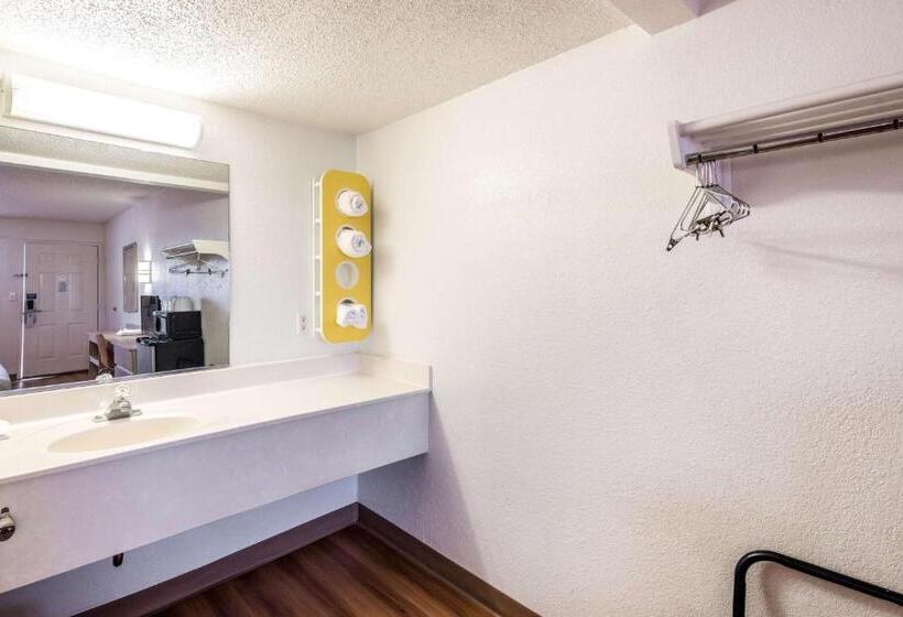 장애인을 위한 스탠다드 룸, Motel 6 Anniston, Al
