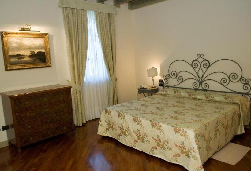 Номер Deluxe Вид на Озеро, Romantik Hotel Relais Mirabella Iseo