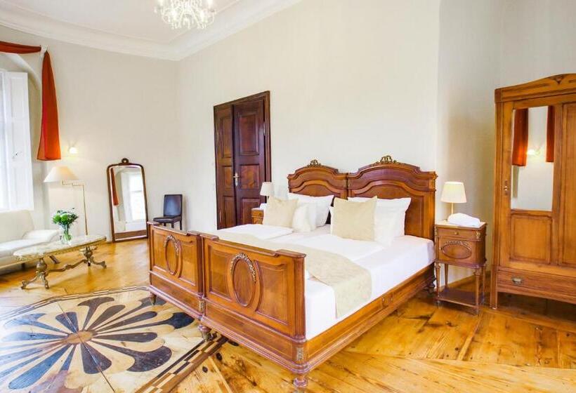 Suite with lake view, Schlosshotel Fürstlich Drehna