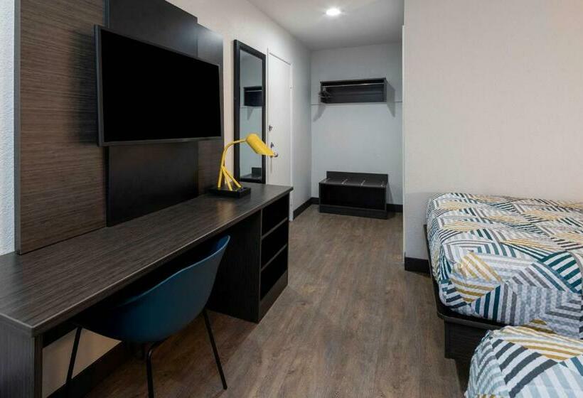Четырехместный Номер Deluxe, Motel 6fontana, Ca