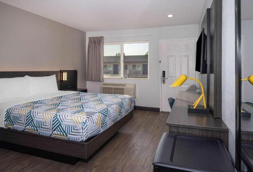 Номер Deluxe, Motel 6fontana, Ca
