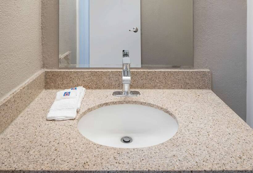 Номер Deluxe, Motel 6fontana, Ca