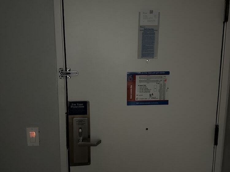 Номер Deluxe, Motel 6greensboro, Nc  Airport