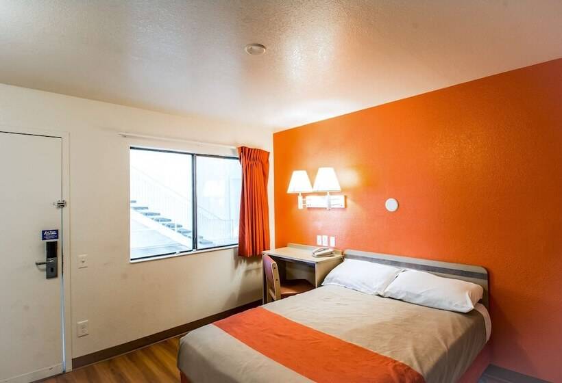 디럭스 룸, Motel 6 Redding, Ca  North