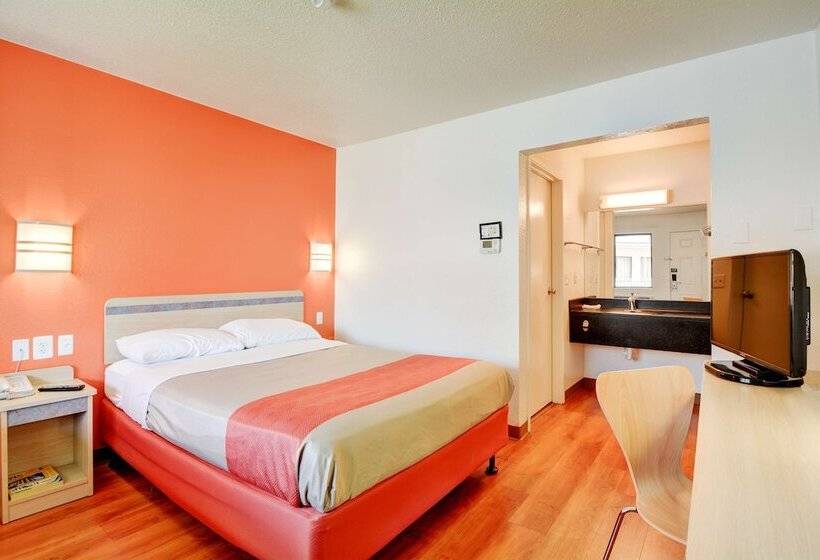 Номер Deluxe Адаптированный для Инвалидов, Motel 6southington, Ct  Hartford