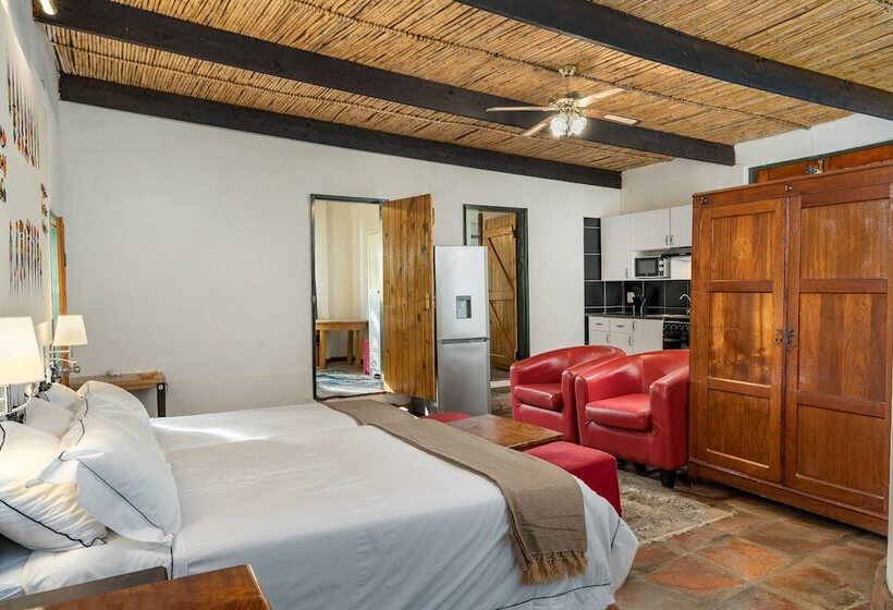 Четырехместный Номер Стандарт, Oude Wellington Estate