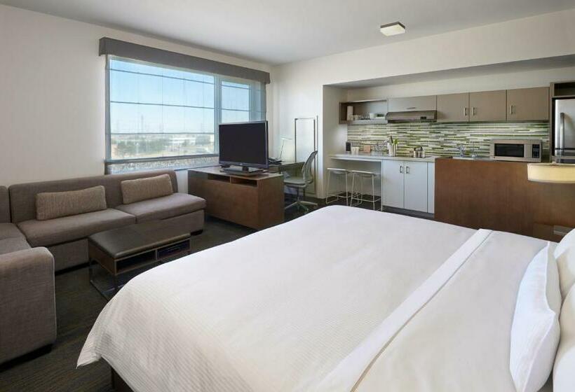 Standard Studio Kingsize Bett, Element Vaughan Southwest