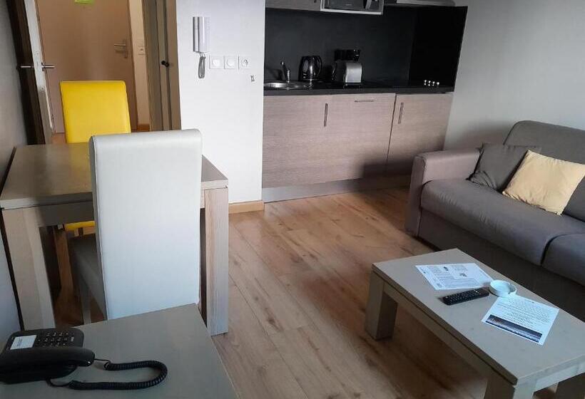 Студия Стандарт, Lagrange Vacances Les Patios Eugenie