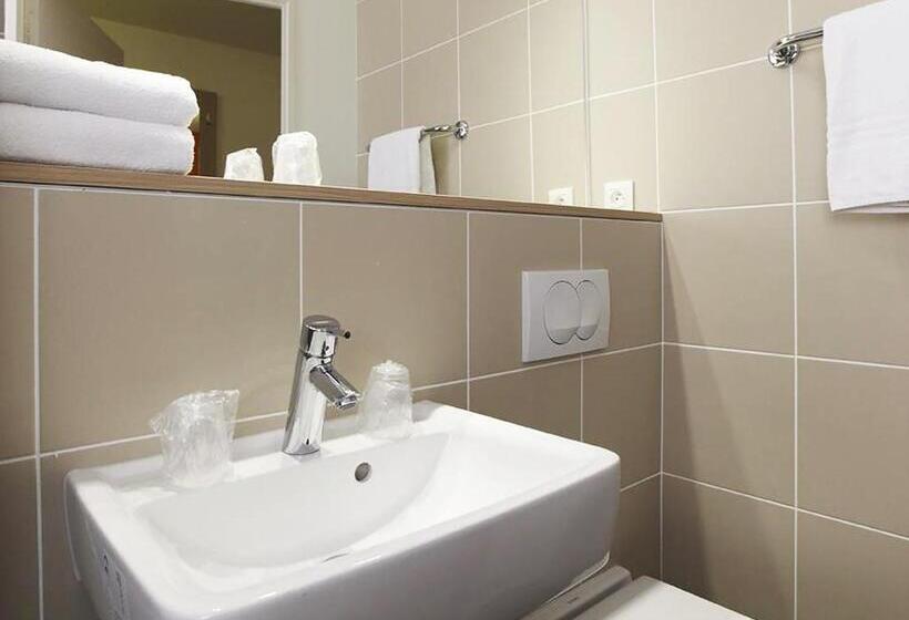 Четырехместный Номер Стандарт, B&b Hotel Lyon Aéroport Saint Quentin Fallavier