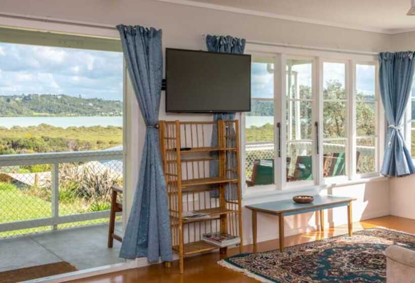 Дом 3 Спальни, Russell   Orongo Bay Holiday Park