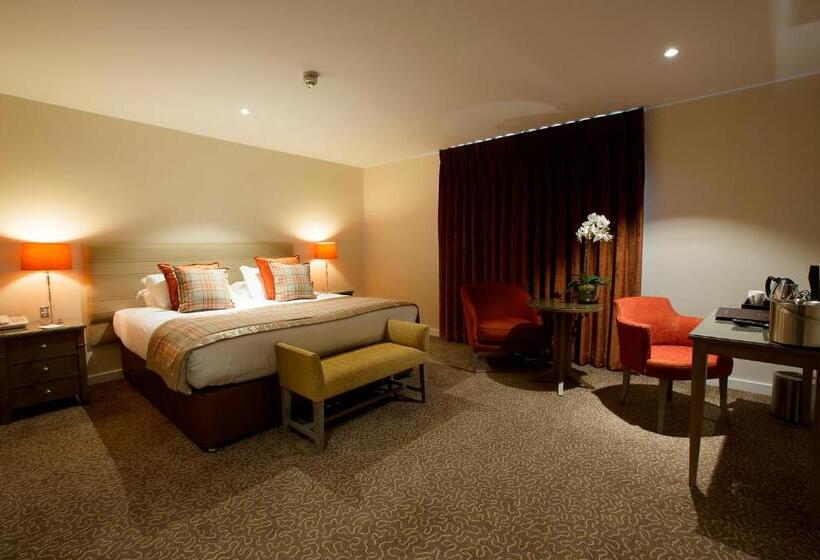 اتاق سوپریور برای معلولان, Sandford Springs Hotel And Golf Club