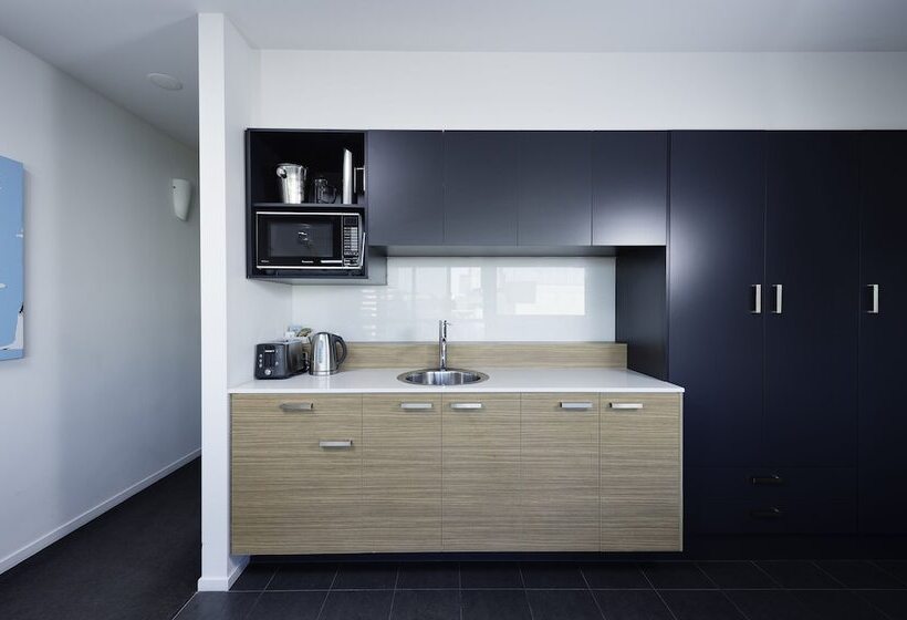 스탠다드 스튜디오, Oaks Vue Suites Geelong