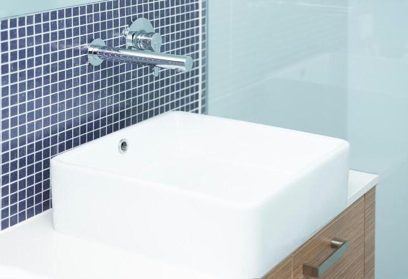 스탠다드 스튜디오, Oaks Vue Suites Geelong