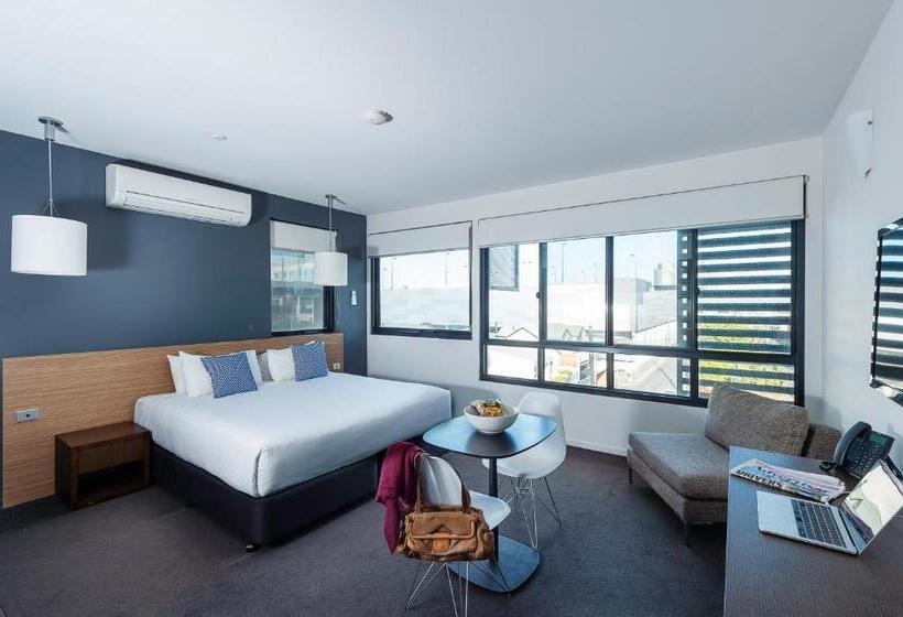 스탠다드 스튜디오, Oaks Vue Suites Geelong