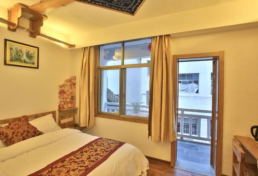 스탠다드 발코니 룸, Destination Youth Hostel