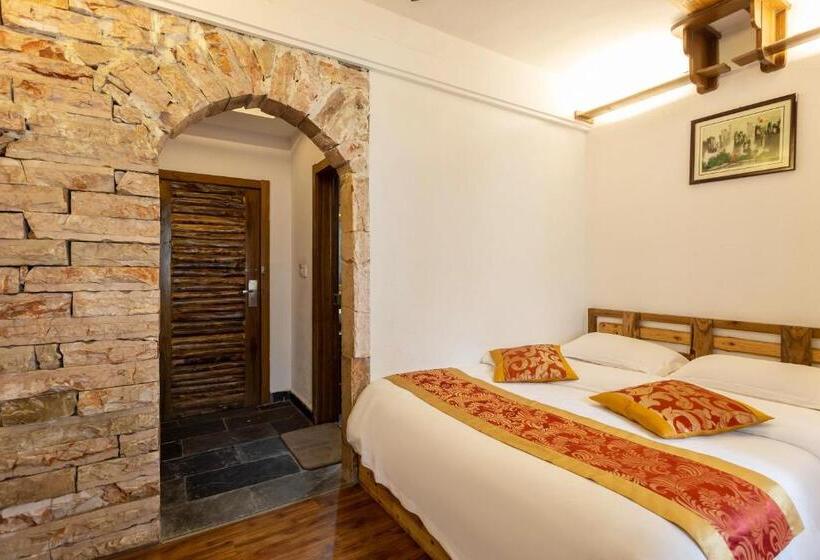 스탠다드 발코니 룸, Destination Youth Hostel