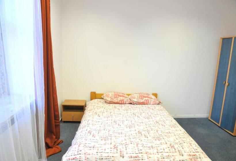 اتاق اکونومی, Erasmus Rooms Genius