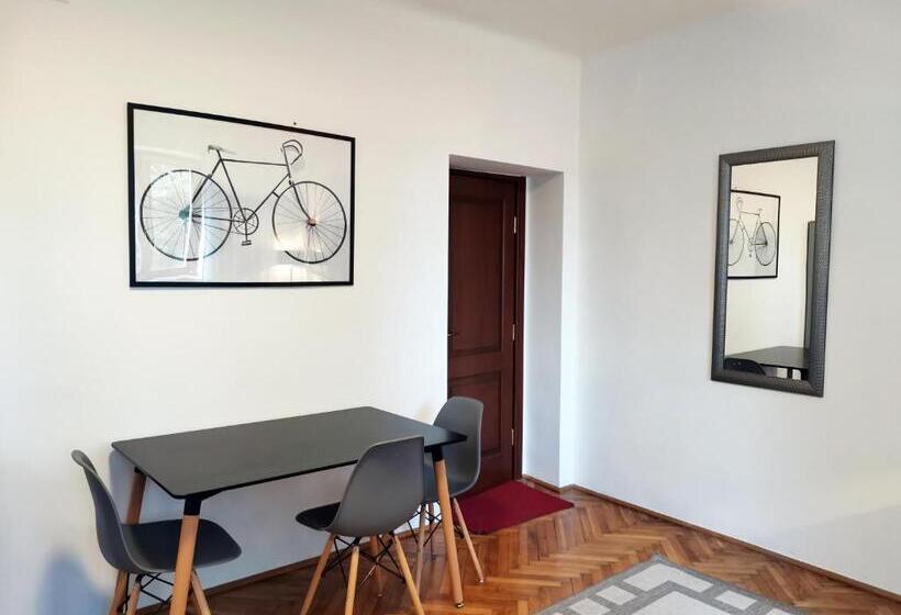 Семейный Номер, Ohotelik Pensjonat W Poniatowej