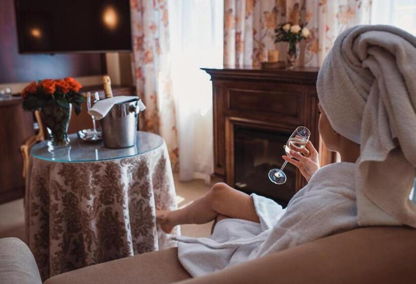 اتاق لوکس با بالکن, żabi Dwór   Hotel   Restauracja   Spa