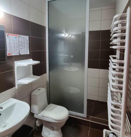 Четырехместный Номер Стандарт, Tasarz Spa Ośrodek Wczasowy